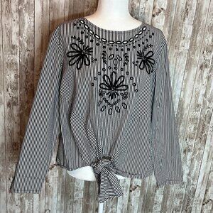 Ann Klein Black & White Striped Front Knot Shirt size Large